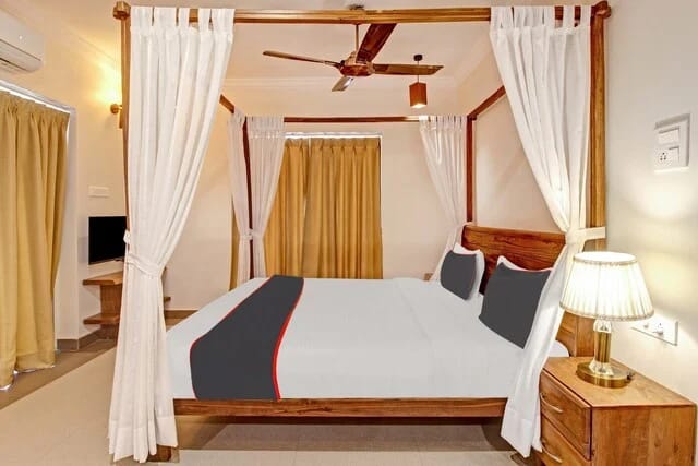 Villa15 bedroom suite image 1