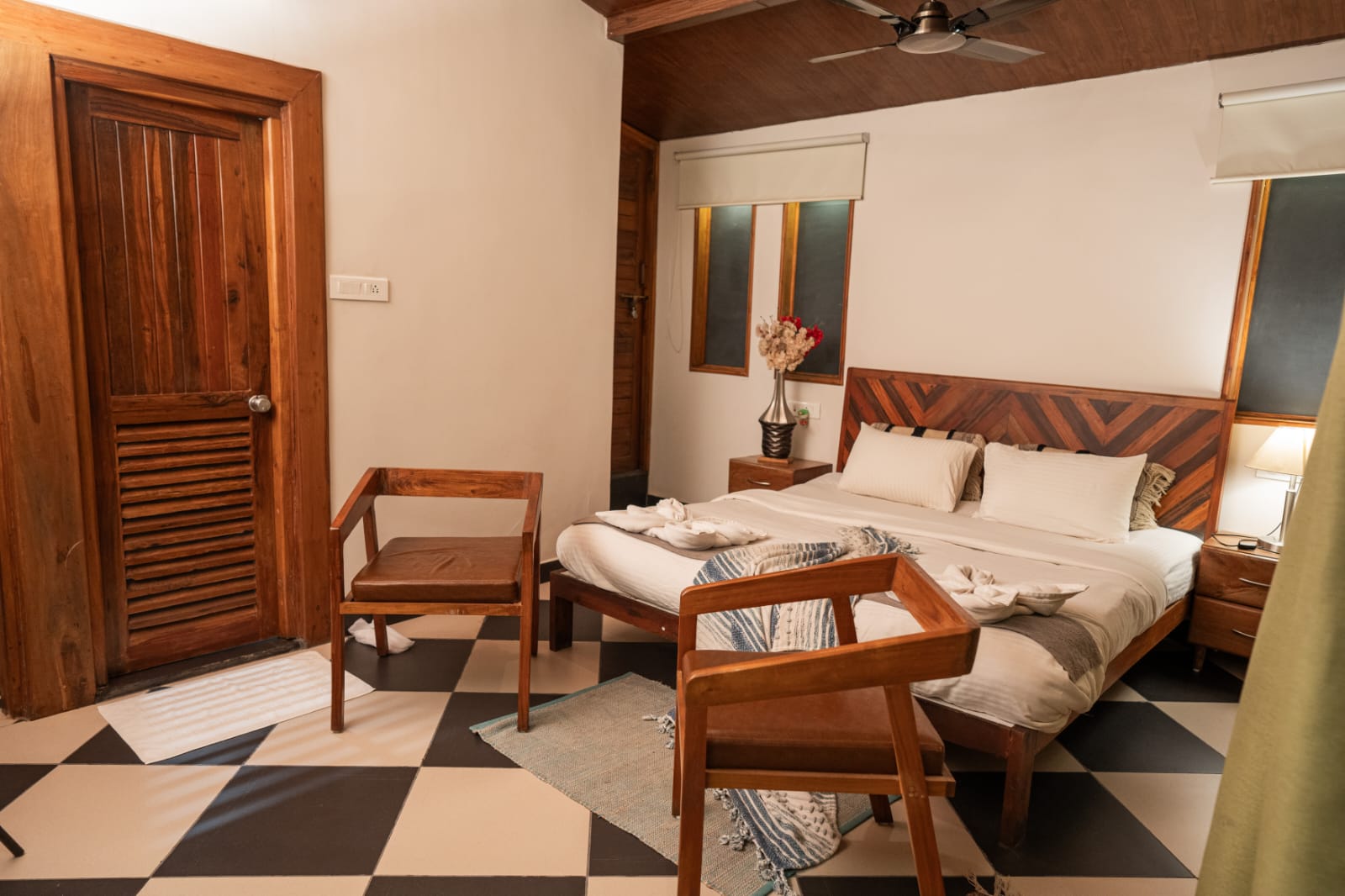 Villa15 bedroom suite image 2