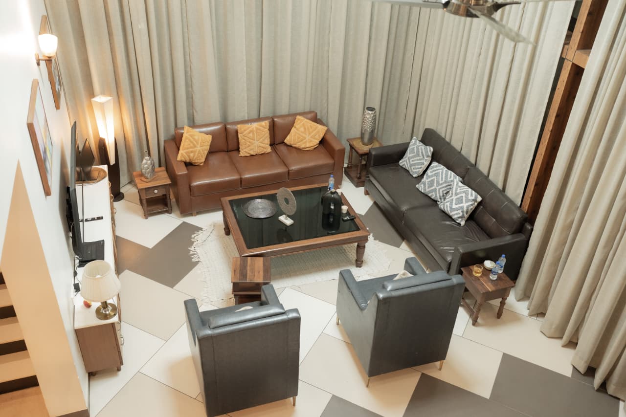 Living Room image 10