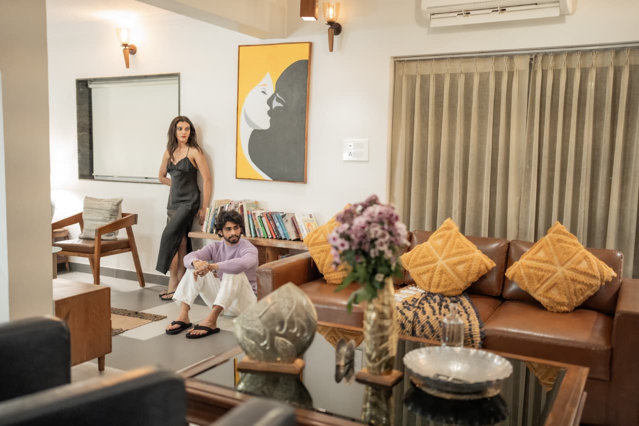 Villa15 living room image 5