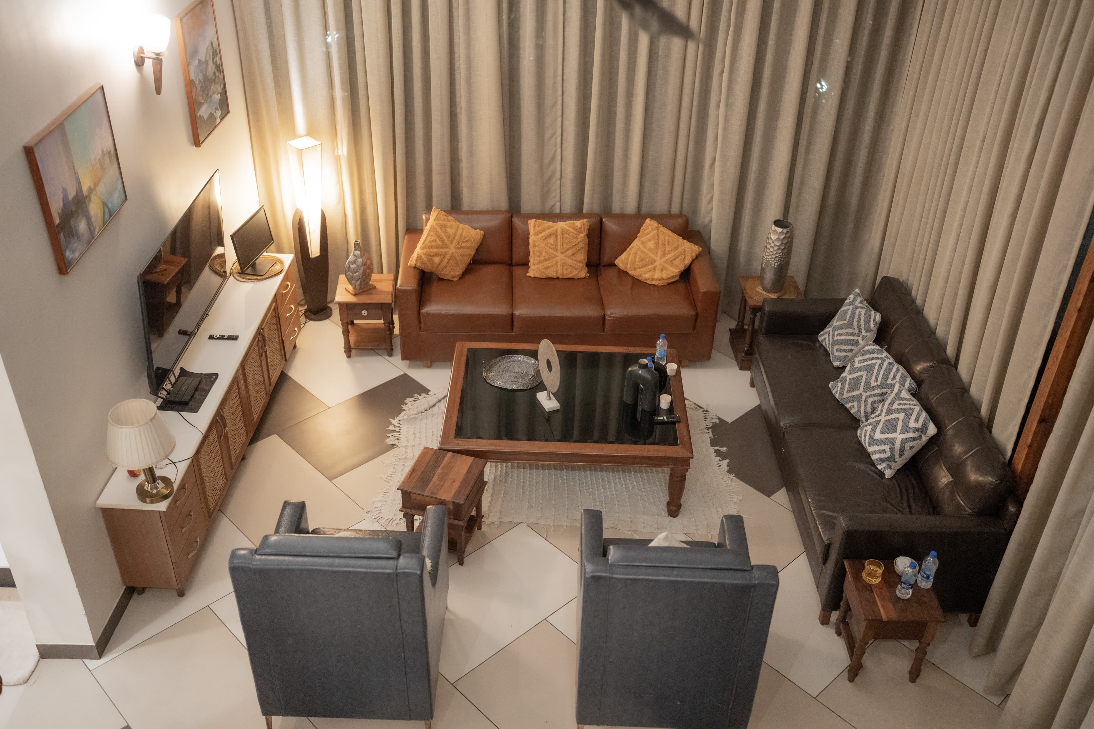 Living Room image 17